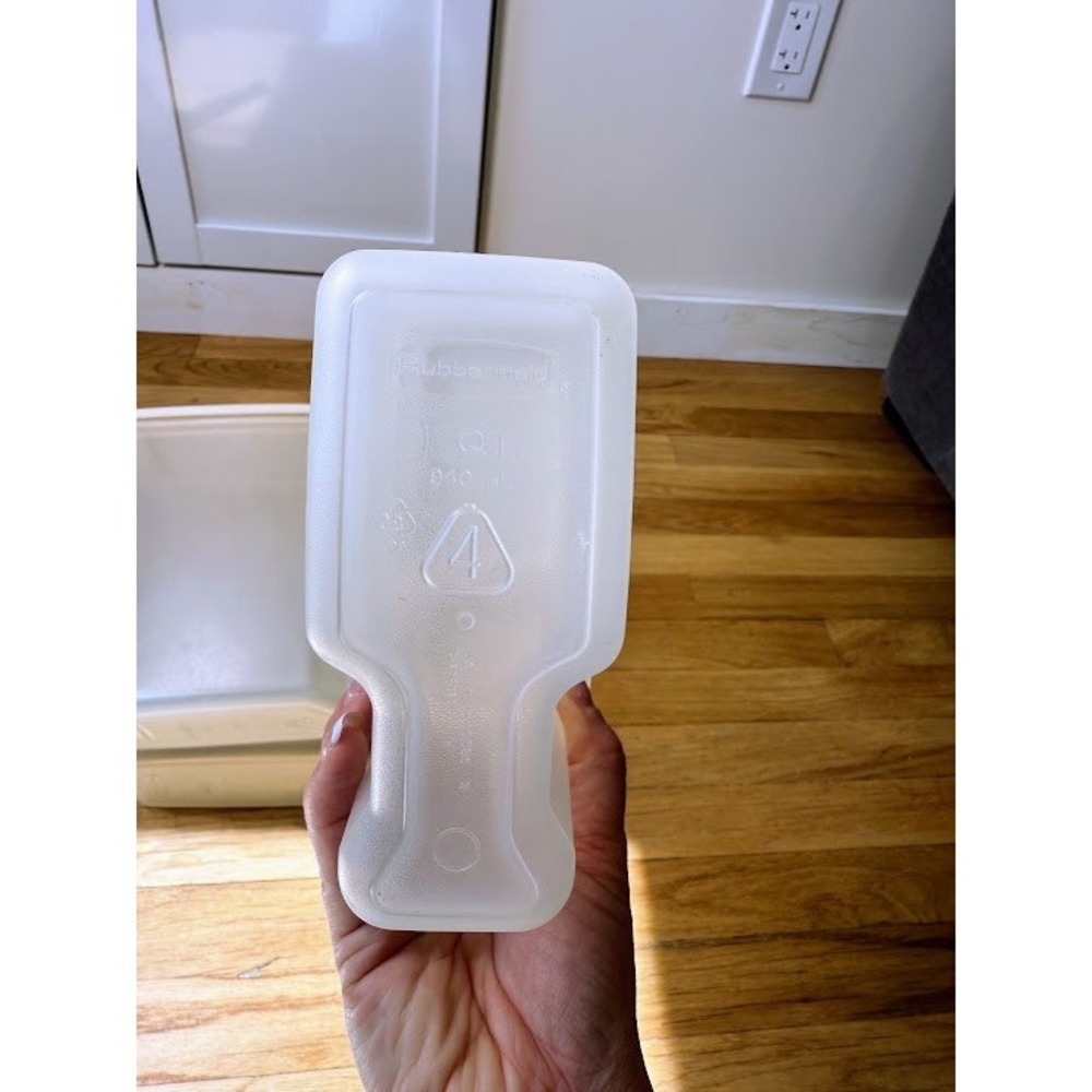 VTG RUBBERMAID SERVIN SAVERS - 21 - 13 - 4 CUP - CEREAL KEEPERS - ALMOND LIDS - Picture 8 of 14
